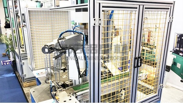 工业级铝型材围栏：在严苛环境下的长期性能解析