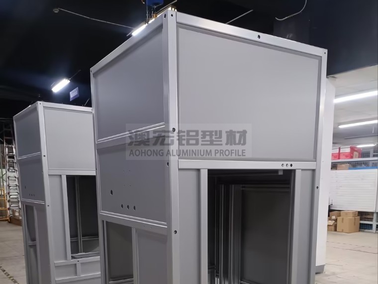 澳宏工业铝型材设备机柜：某高校实验室的“精准适配神器”